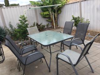 Beach&Winery Retreat with Lux King, 2 queen beds, 5bedroom 2bath, sleeps 12 plus sofa bed, Neflix - 3
