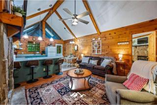 Serene Escape Minutes from Smoky Mountain Fun - Pigeon Forge - 9