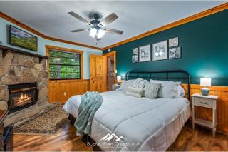 Serene Escape Minutes from Smoky Mountain Fun - Pigeon Forge - 3