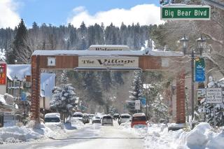 3BR Home w Game Room by The Village, Lake & Summit - Big Bear Lake - 5
