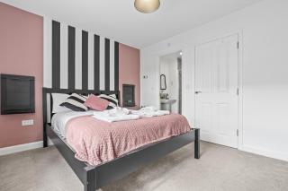 Lotus Haus - Wellington Homes - 4 BDR With Gated Parking - 8