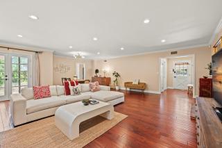Chic Family Getaway Near LA with Space to Unwind - La Puente - 5