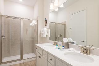 Sun Baked Cottage With Hot Tub Near Disney With Margaritaville Resort & Island H2O Access - 8089Dr - 2