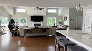 Bay Breeze - Town Bank - 4