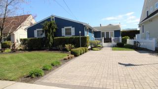 Comfortable Beach Home-Two Blocks From Beach - Cape May - 0