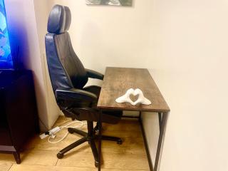Elegant 3-Bedroom, Free parking, Garden, Pet Friendly, superfast Wi-Fi! - Sittingbourne - 4
