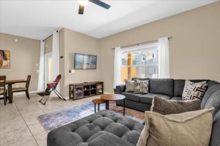 4 Bedrooms 3 Bathrooms Paradise Palms 8977Cp - 8