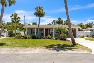 Coral Beach Home - Holmes Beach - 4