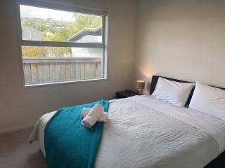 Spacious 3 BR house near sumner - 1