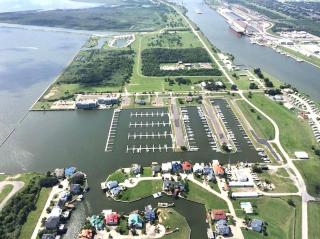 Pleasure Island Marina Condo - Port Arthur - 2