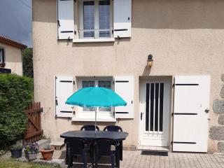 Gîte 110m²: 3 ch, terrasse, jardin, animaux acceptés, wifi, charges incluses, draps fournis - FR-1-496-248 - Saint-Jean-la-Vêtre - 4