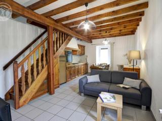 Gîte au calme avec terrasse, BBQ, ping-pong, rando/VTT, proche St-Bonnet-le-Château, wifi gratuit - FR-1-496-122 - Apinac - 5