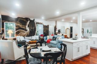 4000 Sqft Retreat, 18min Walk to Beach, Sleeps 18! - Long Branch - 0