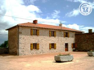 Gîte isolé au calme avec cheminée, grand jardin et chemins privés - FR-1-496-100 - Le Crozet - 0