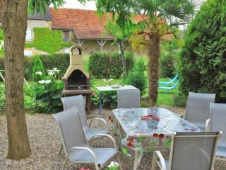 Maison mitoyenne avec piscine partagée en Dordogne - FR-1-616-217 - 1