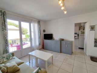 T3 confortable avec terrasse et parking à 100m de la plage, pour 6 personnes à Narbonne-Plage - FR-1-795-64 - 1