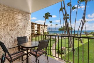 Experience oceanfront luxury at Kanai A Nalu 209, a Spacious 2-Bd/2Ba condo, AC - Wailuku - 2