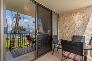 Experience oceanfront luxury at Kanai A Nalu 209, a Spacious 2-Bd/2Ba condo, AC - Wailuku - 1