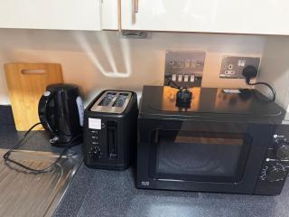 Modern Studio, Brum City Centre, Wi-fi, Smart Tv, Netflix, Prime video, Ps5, Gym gear, Easy access to restaurants, bars, Sea life center, museums, New street station and Snowhill - Birmingham - 5