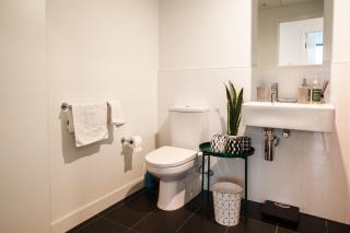 Skyline Escape I Chic City Stay & Free Parking - Melbourne - 2