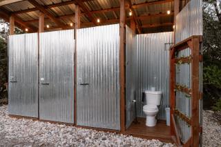 The Juniper Ranch and Retreat - Canyon Lake - 1