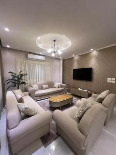 3 bedrooms flat 2 bathrooms in fifth settlement new Cairo mostashreen compound - Il Cairo - 1