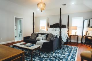 4000 Sqft Retreat, 18min Walk to Beach, Sleeps 18! - Long Branch - 7