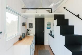 Little Magic Tiny House by Tiny Away - Coolangatta - 6