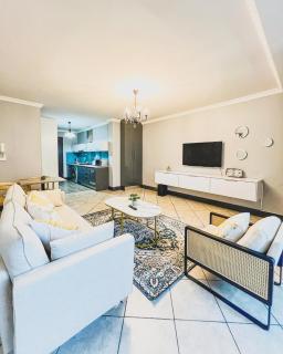Elim Apartment on The Square CBD - 5