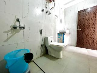 Valley View Bhowali - Haldwani to Neem Karoli Bypass - free parking - mountain view - 6