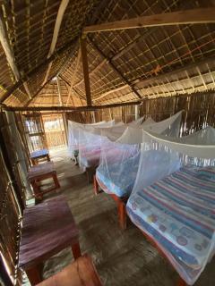 Traditional Cabin on Aroma Island - Panamá - 1