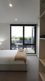 Modern Living - 2BR 2Bath Stay - Melbourne - 3