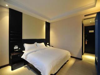 Super 8 Hotel Guiyang Qianling Park Ruijin North Road - 2