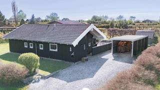 Cozy Cottage In Scenic Surroundings - 3