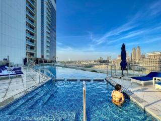 Luxurious 1BR in Palm View with Palm Jumeirah Views - 8