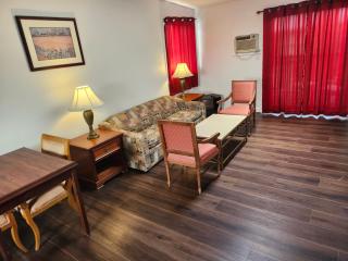 Cache Creek Inn - 3