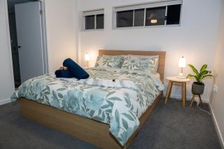 Beachside Escape - Beaches, Dining & Coastal Vibes - Caloundra - 3