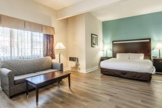 Quality Inn near Mammoth Mountain Ski Resort - Mammoth Lakes - 4