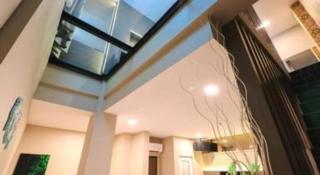 NIVIA HOTEL - Medan - 6