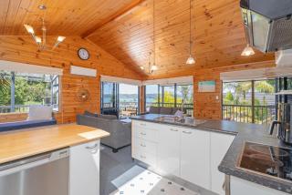 Whitianga Coastal Escape 3bdrm only - Whitianga - 2