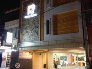 Makassar Beach Inn - Makassar - 3