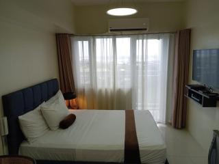 Studio unit at The Breeze Residence - Manila - 9