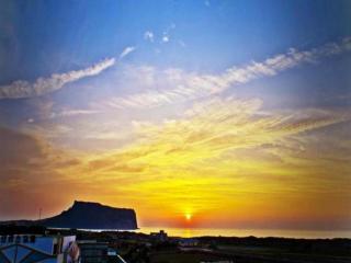 Jeju Lux Hotel - Seogwipo - 1