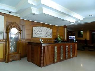 Larisae Setia Kawan Hotel - Solo - 7