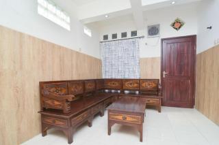 OYO 1480 Villa Dua Putri - Pasuruan - 6