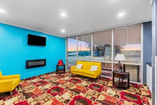 Suburban Studios Fort Dodge - 3