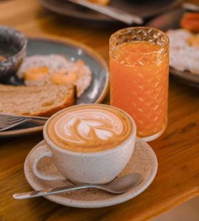 Sathiti Cafe & Bed, 100 mt from Sihom Night Market - 6