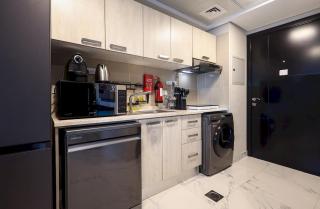 Elite LUX Holiday Homes - Cozy 2BR Getaway – Minutes from Expo City Dubai - Dubai - 5