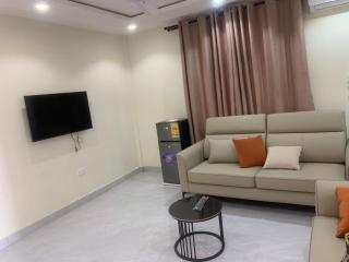 FRANAD Apartments and Lodge - Oyarifa - 0