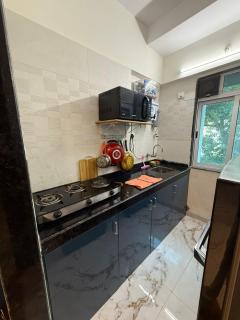 Elegant 1BHK at Bandra W Close to Lilavati hospital - Mumbai - 1